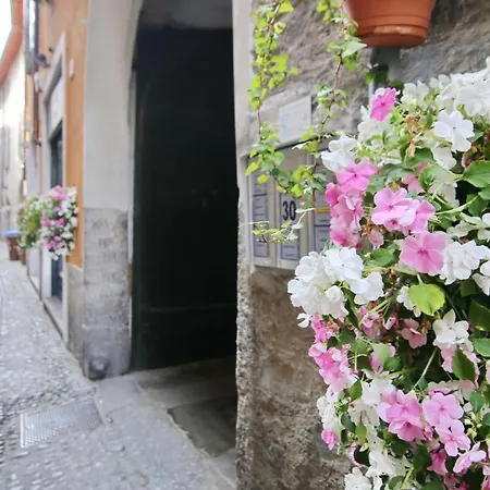 Italianway - Vitani 30 Como Exterior photo