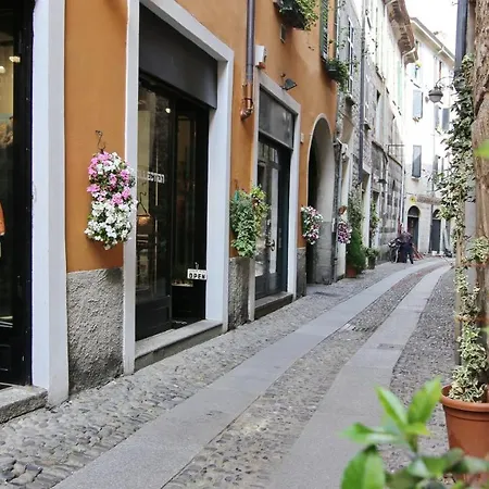 Italianway - Vitani 30 Como Exterior photo